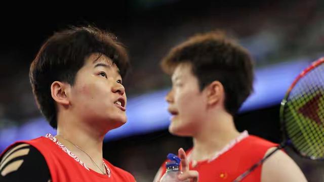 三楼的反手杀球：刘圣书/谭宁的中途退赛还