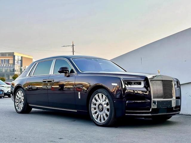 19年顶级豪车劳斯莱斯幻影加长等待新主