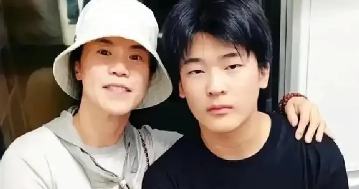 王楠没想到，被自己 “偏心” 不让打乒乓球的儿子，如今给她长脸了