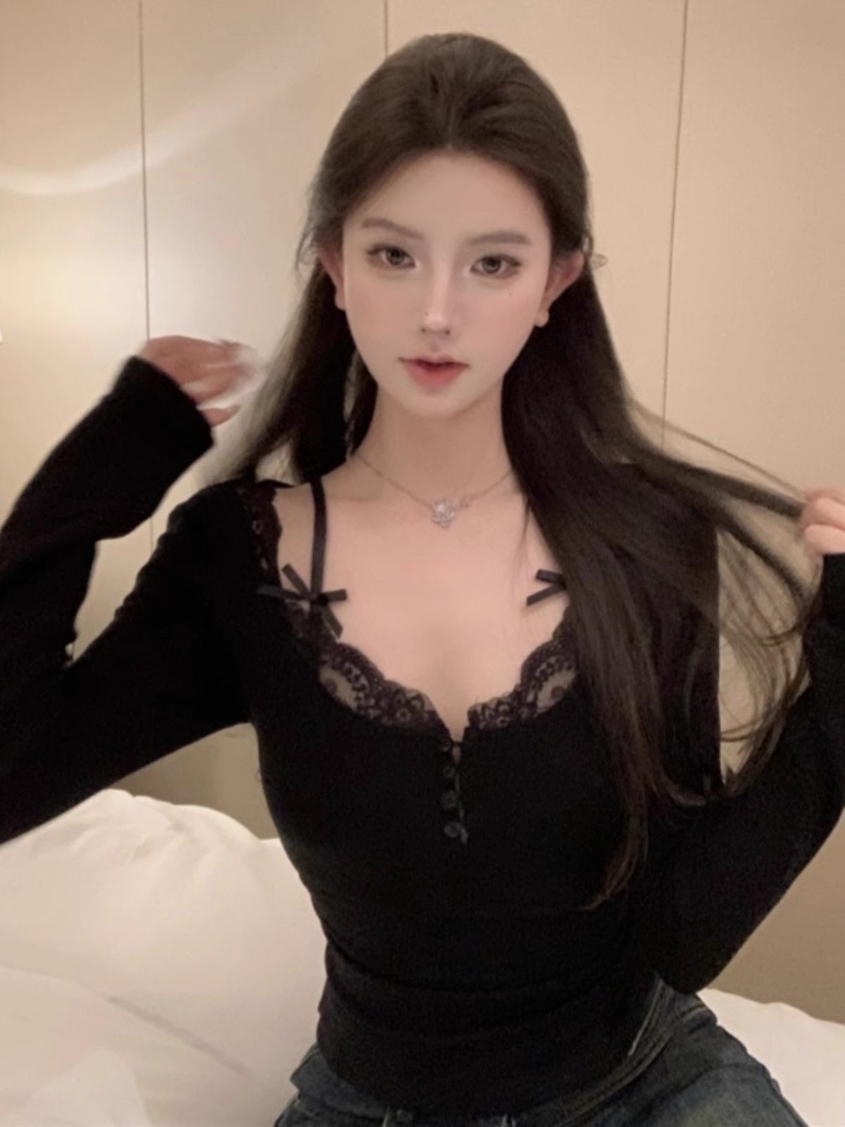 纯欲风辣妹黑色蕾丝吊带长袖t恤女春季小众