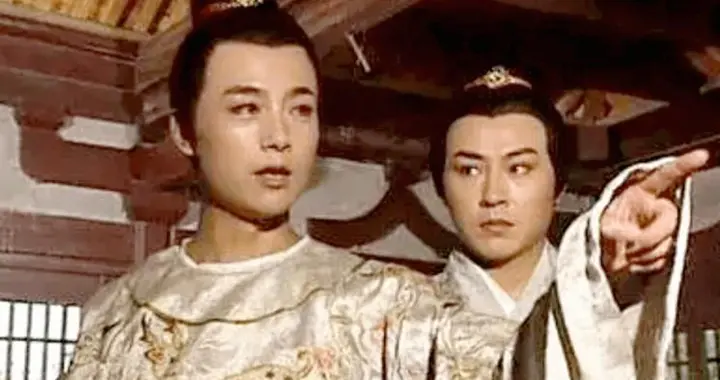 张易之、张昌宗入侍禁中：兄弟弄权