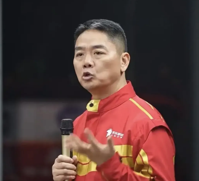 从“东哥饭局”看企业家责任：刘强东总能打动千万打工人，为啥？