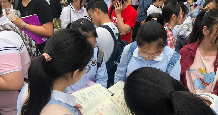 带“AI、人工智能”，不一定是好专业，遇到这3种AI专业需谨慎