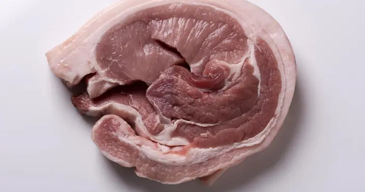 买猪肉时，一眼认出“老母猪肉”的秘密！肉贩子绝不会主动告诉你