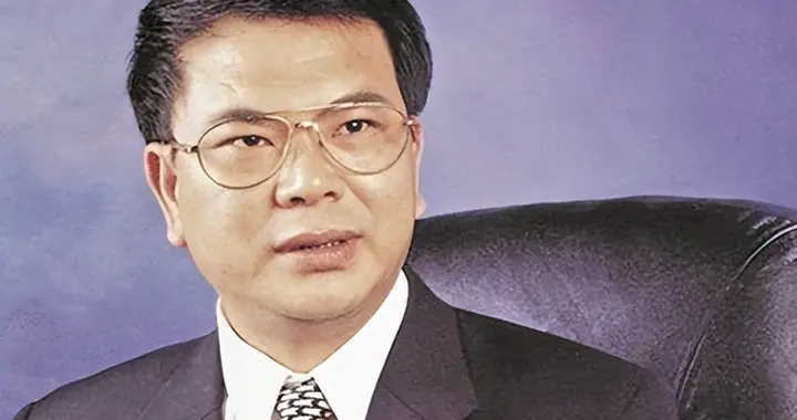 国家出手！福建前首富落马刑拘，黑料曝光惹众怒，早该迎来这一天