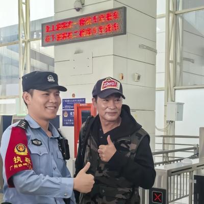 2025从心开始：任达华也太接地气了。