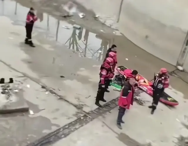 聊城母女跳河后续！疑似邻居发声，事发前女子曾怒骂：已经过够了