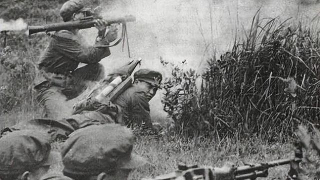 克非：枪走火荣立三等功。 俺们连刀副连长