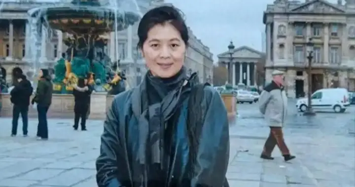 6岁被遗弃、38岁丧夫、45岁拿下大奖！她的逆袭人生，治愈千万人