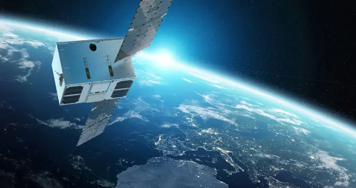 乌想甩开星链自己干，丹麦帮造卫星，美国送上天：独立还有多远