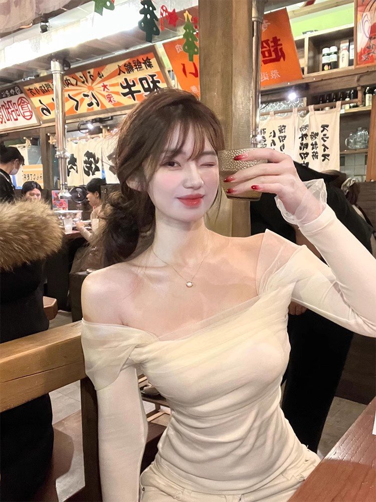 法式蕾丝拼接一字肩修身打底衫上衣女春秋季