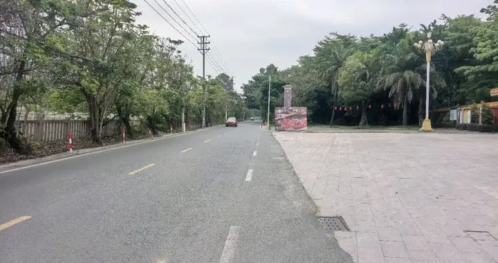曾经的温泉疗养院，到后来的温泉度假村，再到如今的杂草丛生