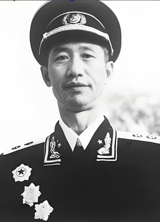 炮兵团炮弹打光，铁疙瘩反成累赘，周希汉：拉空炮吓唬鬼子！