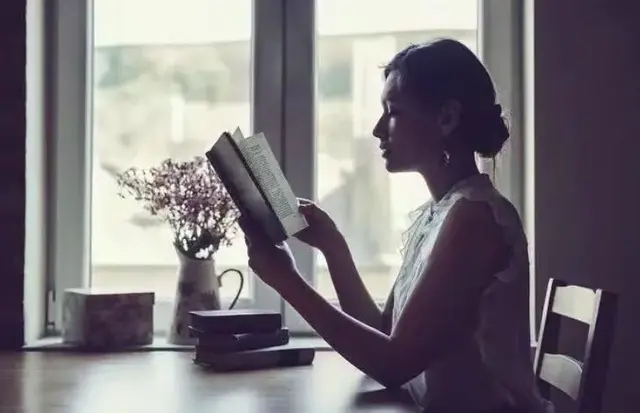 发现一个真相：容易焦虑的人，都在喂养“精神寄生虫”