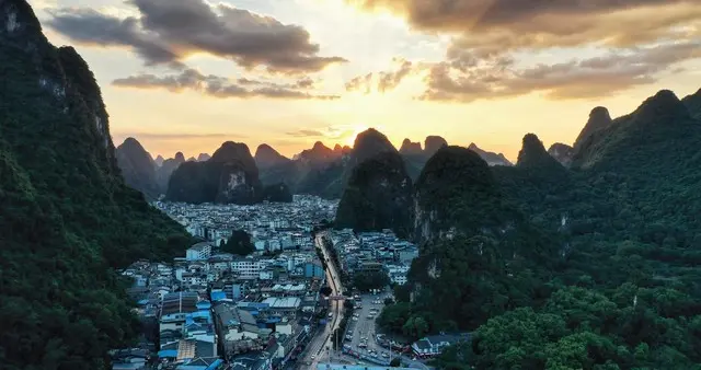 广西阳朔到底有什么魅力，竟然受到这么多游客的喜爱，不敢想象啊