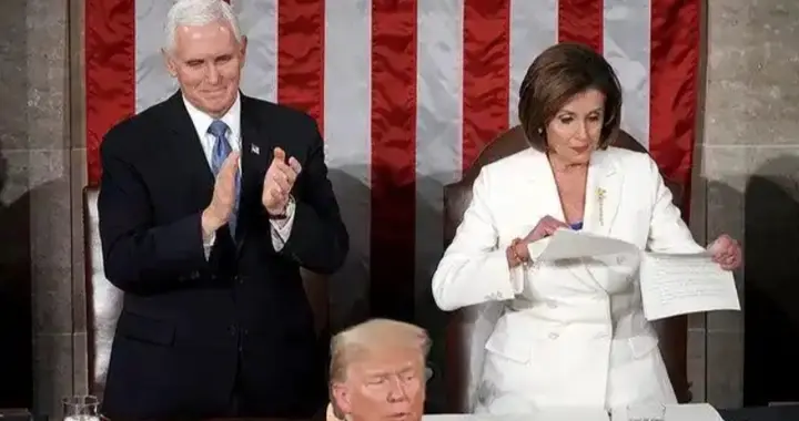 佩洛西宣布退休，特朗普装都不装了，直言“这对美国是大好事”