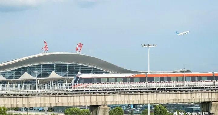 中部第二座三跑道机场来了，400亿投资年底冲刺，出行要变？
