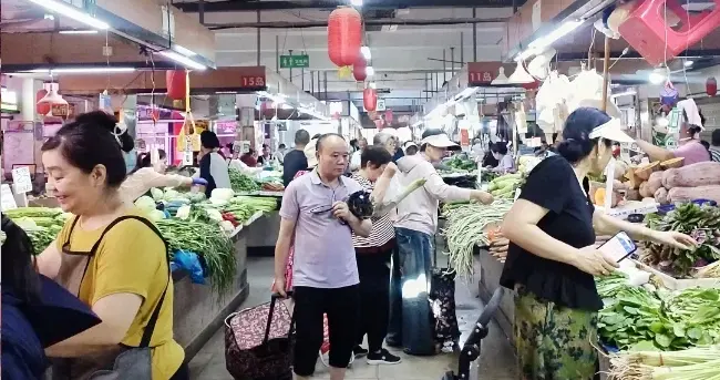 小区老太走后遗物全扔，55岁的我醒悟了3点：1.别委屈自己。。