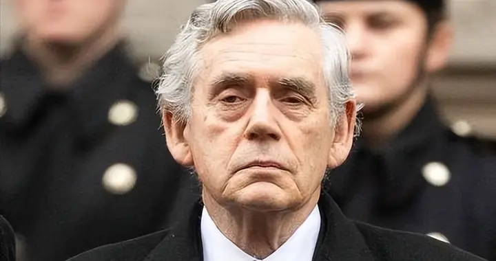 金价从850跌到280，英国亏了上百亿！择时的坑，连国家都躲不过