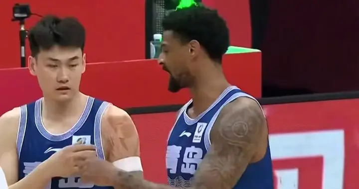 广东男篮加时110:105逆转青岛，意外给辽宁送利好，八强有戏了