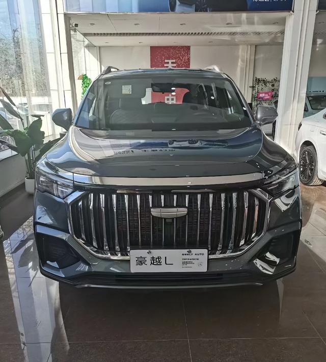 2.0T强劲动力加七座大空间，吉利豪越L只要10万多，真的这么香？