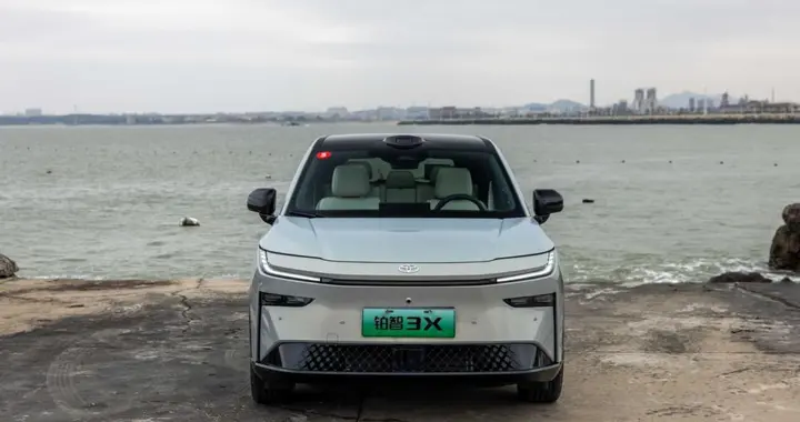 一车开十年？广汽丰田铂智3X的电池衰减承诺让你无后顾之忧