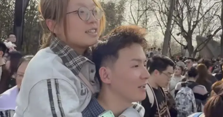 刘海军被谢炜琳嘲讽 谢浩男去河南引猜测 老谢已成惊弓之鸟