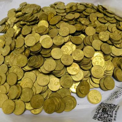 旭日艺术品：梅花五角硬币最近挺热的，找的