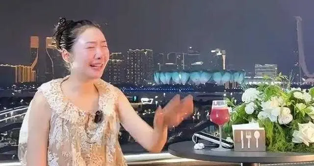 陈露宣布与过去和解！泪流满面，称13年把全部青春给了爱的男孩