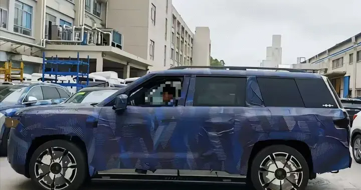 方程版钛9实车亮相，或提供7座设计