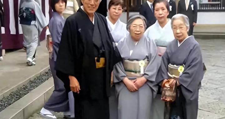 日本“恨老”已近疯狂！专家建议老人集体自杀，日网友：意见统一
