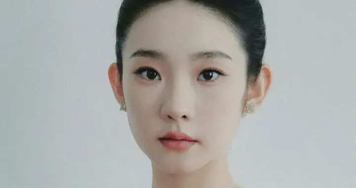 美女壁纸-第6653期-张艺凡