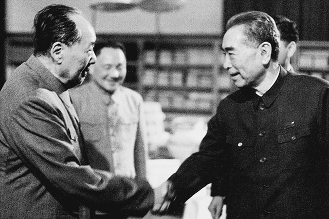 毛泽东与周恩来的革命分工：从军事领导力谈两位伟人的不同角色！