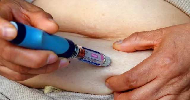 糖尿病人晚上总失眠，病情可能会恶化！一个中成药可助眠，不含糖