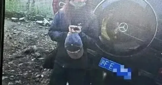 金晨疑似肇事逃逸监控截图引爆舆论，沉默背后的生涯悬顶危机