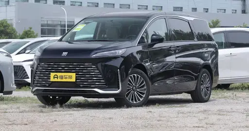 跟着销量榜买车，稳坐MPV头把交椅：别克GL8陆尚/陆尊怎么选?