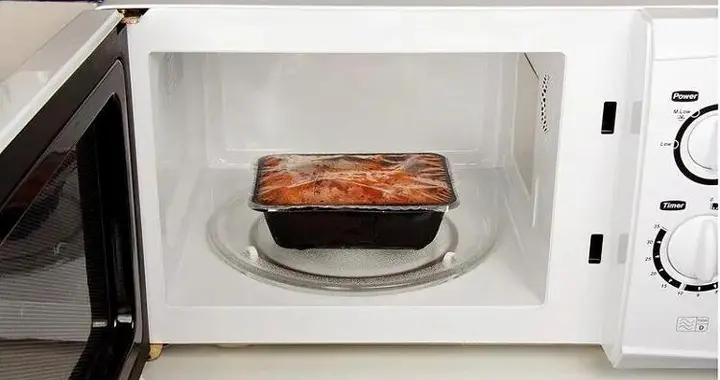 微波炉热错饭盒，微塑料飙升125倍