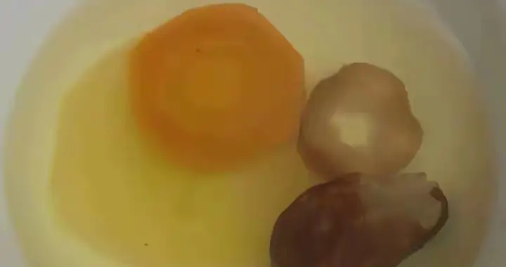 减肥两个月，瘦了十斤，每天正常吃饭，原来是煮苹果水带来的功劳