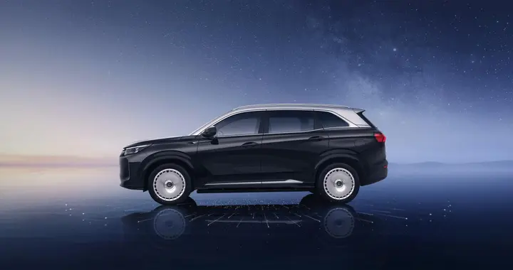 换新价11.98万的第三代蓝电E5 PLUS如何定义「豪华满配」？