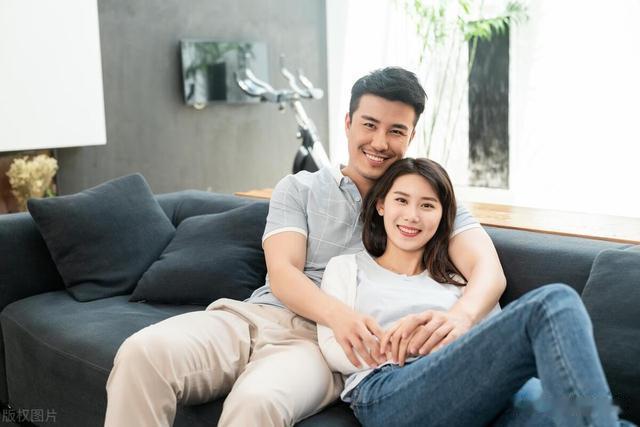 《苦枣树》第五十三章，红秀红杏险些出墙，透支身体顾此失彼