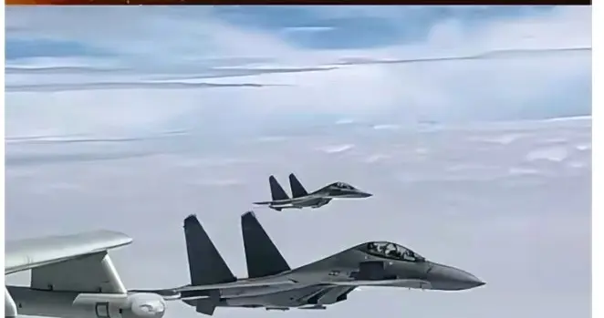 轰-6K与图-95MS巡航日本海 半年两次常态化联巡 筑牢区域战略稳定