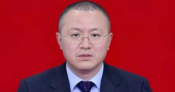 73亿到225亿，一年狂飙3倍！杭州夫妇做对了三件事，普通人也能学