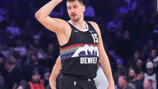 篮坛碧玉刀：掘金：雷霆总冠军别以为稳了。