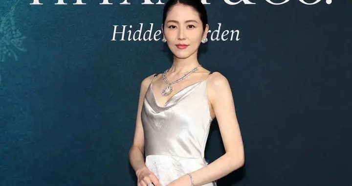 纽约蒂芙尼之夜宋雨琦封神？朴彩英惹议高贤贞镇场同框差距明了吗