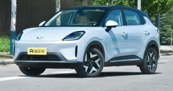 6.68万元起，续航430km，轴距2610mm，五菱缤果S上市，香不？