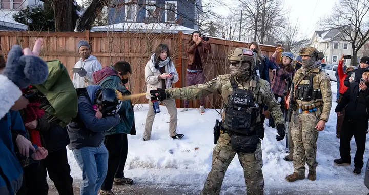 2任前总统发声+3大派别对立，1城2起血案，美国分裂已无回头路？