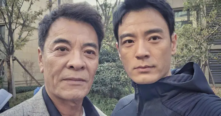 不是父子但神似父子，这几对“跨龄撞脸”的男星，碰面都得愣三秒