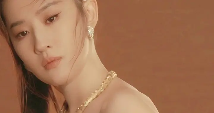 刘亦菲又纯又欲图，只分享9张