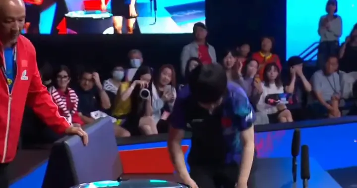 赛后肖指导带莎莎去见中国驻洛杉矶总领事郭少春及夫人王薇...