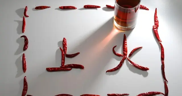 总上火却越清越虚？3种内热别乱吃药！1盒中成药，从头到脚退燥热